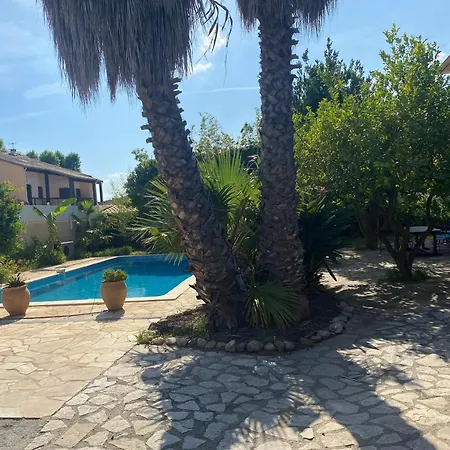 Villa Mas Catalan Avec Piscine 12 A 15 Personnes *